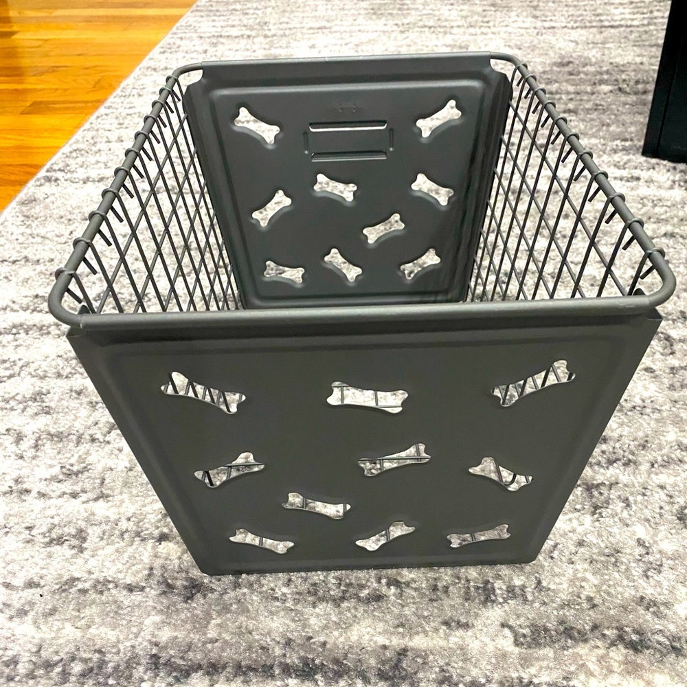 Dog basket
